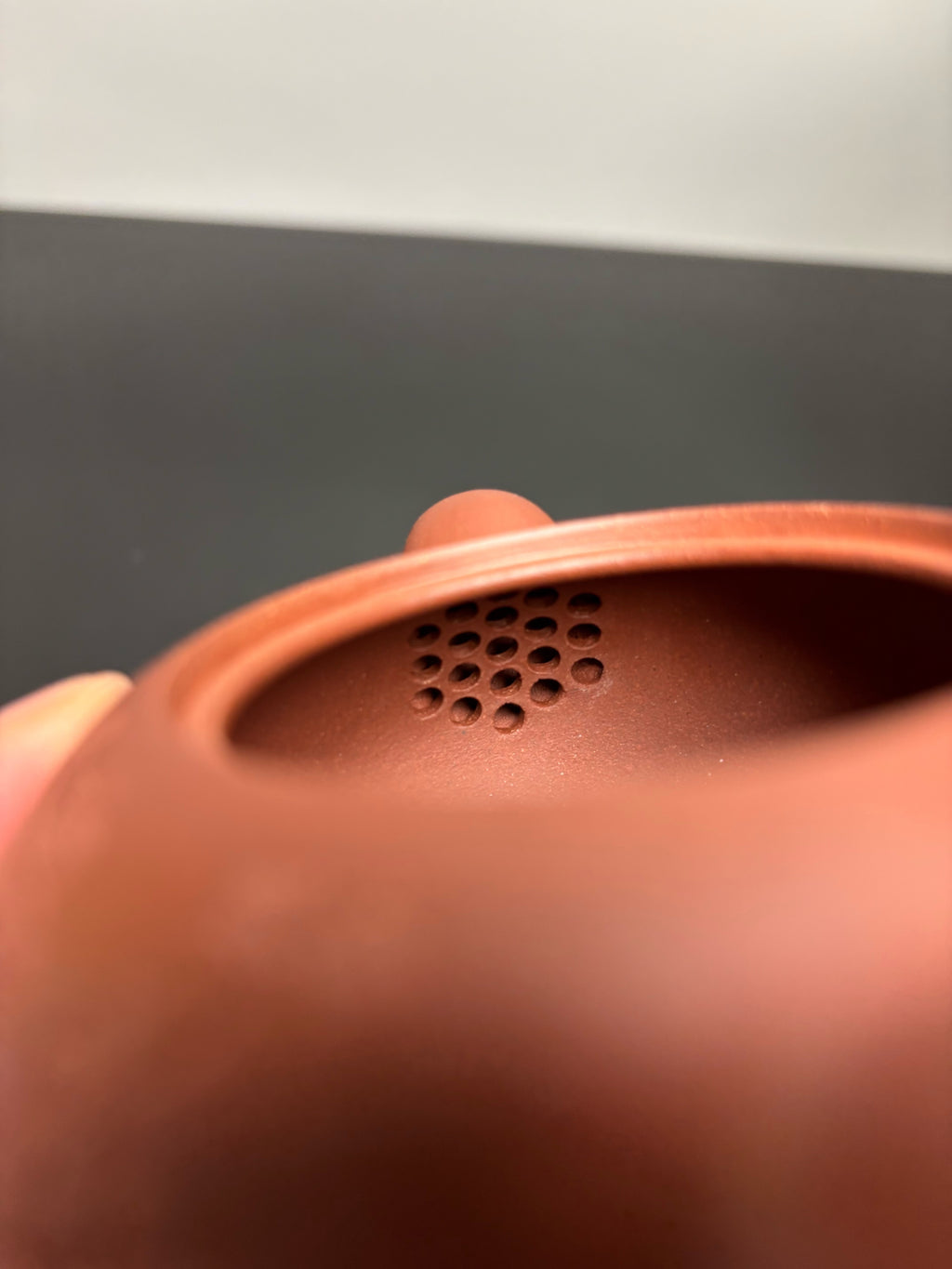 中国紫砂界当代梅王·朱炳浩(石陶）本工巅峰臻品《玉珠壶》——原矿优质底槽清·220cc ——任淦庭大师高徒｜朱炳浩（石陶）之作