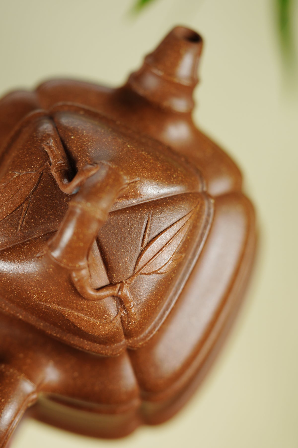 范大生嫡脉｜范秀芳制 范伟群装饰｜双省大师联诀紫砂臻品《四方竹鼎壶》范大生嫡脉｜范秀芳制 范伟群装饰｜双省大师联诀紫砂臻品《四方竹鼎壶》