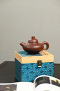 新品· 『荷花鱼满』 一厂老紫泥·容量400cc·19孔出水·史志洪，国大师徐汉棠女婿，徐门紫砂第四代传人，国家级高级工艺美术师