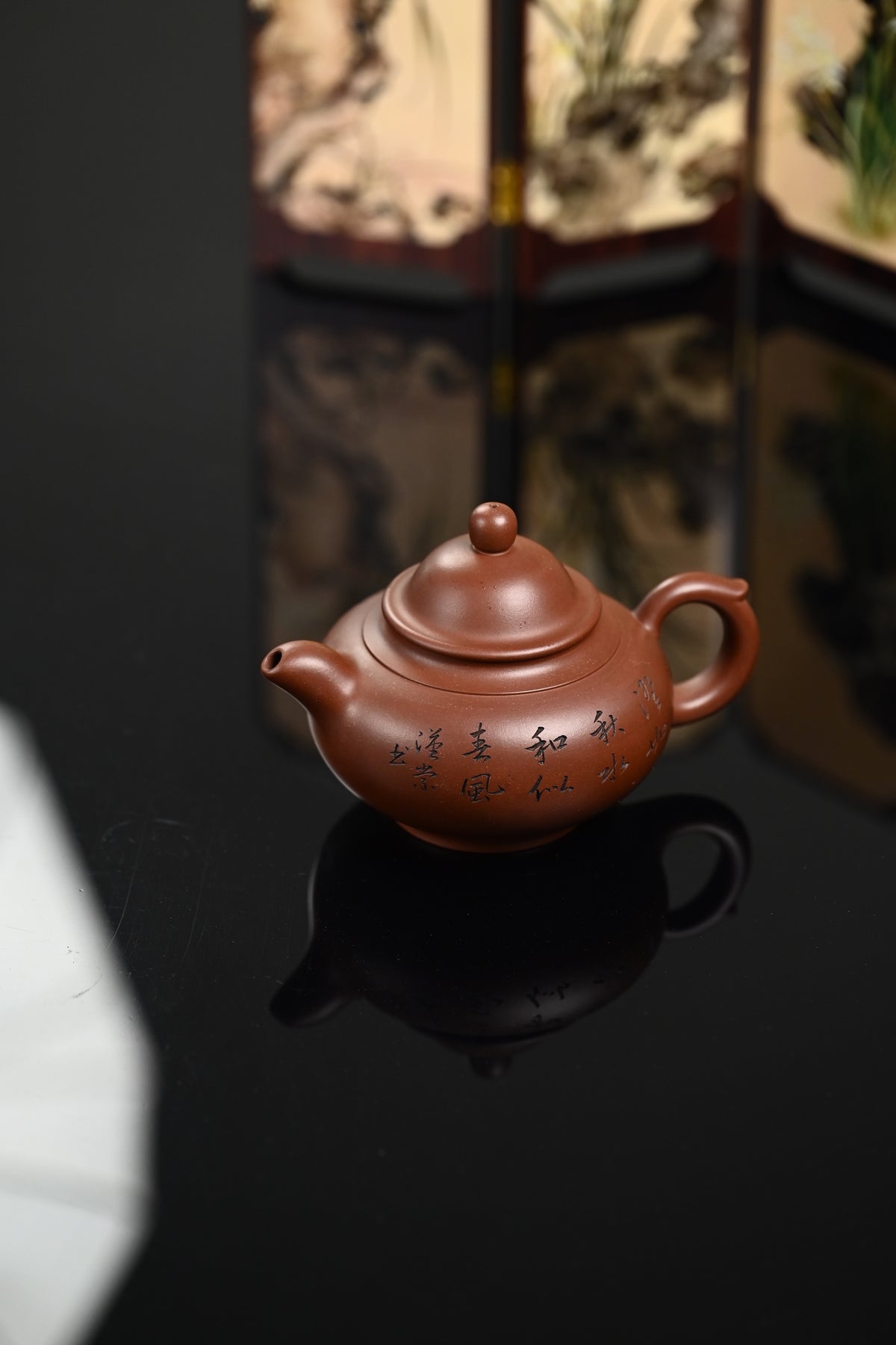 『秋水』 文革老紫泥·容量400cc·14孔出水·史志洪  史志洪，国大师徐汉棠女婿，徐门紫砂第四代传人，国家级高级工艺美术师