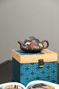『汉棠石瓢』 高温天青·容量350cc·14孔出水·史志洪  史志洪，国大师徐汉棠女婿，徐门紫砂第四代传人，国家级高级工艺美术师