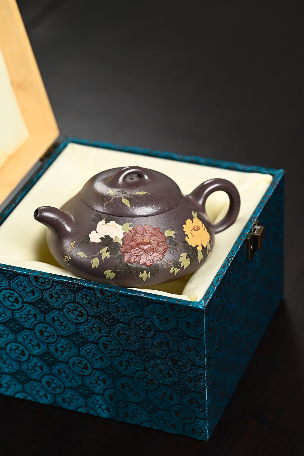 『汉棠石瓢』 高温天青·容量350cc·14孔出水·史志洪  史志洪，国大师徐汉棠女婿，徐门紫砂第四代传人，国家级高级工艺美术师