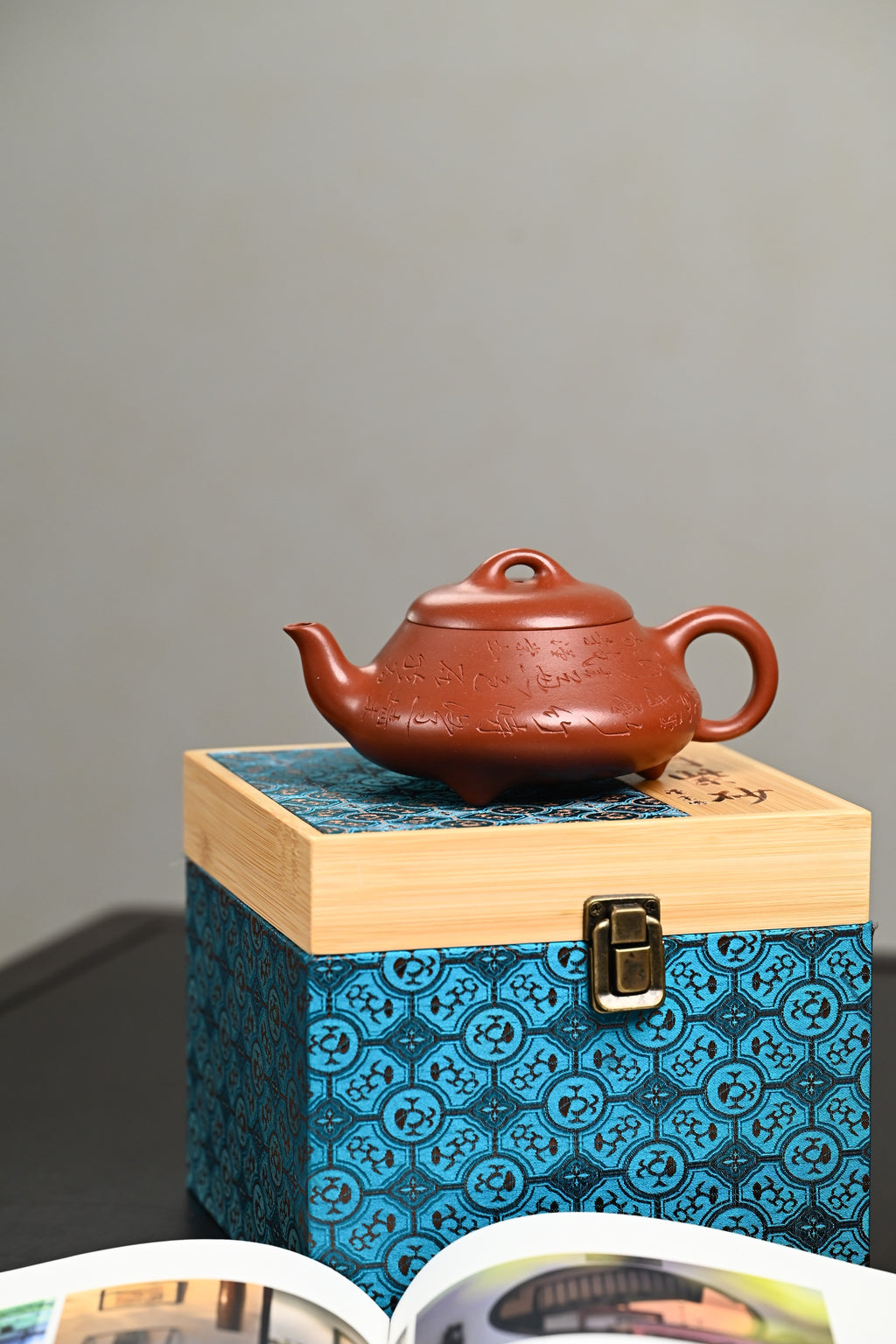 『汉棠石瓢』 底槽清·容量300cc·14孔出水·史志洪，国大师徐汉棠女婿，徐门紫砂第四代传人，国家级高级工艺美术师