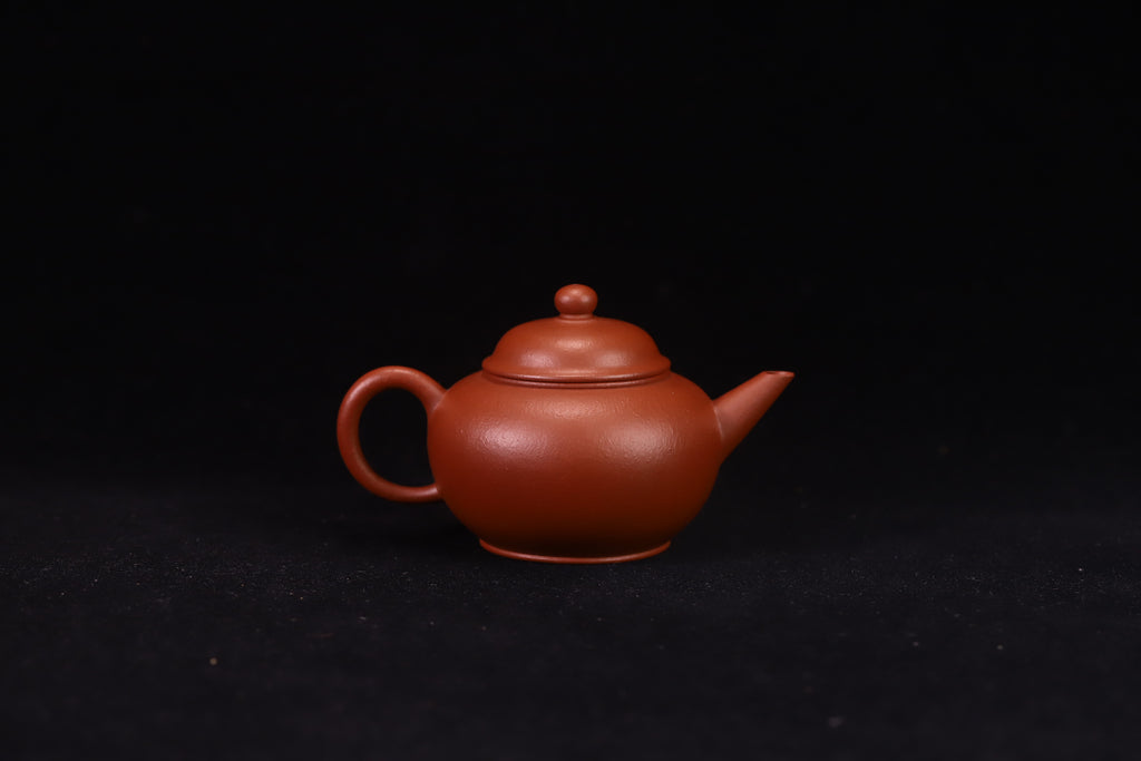 水平壶，原矿老朱泥，全手工制，容量125cc，内推7孔出水  作者：实力派陶手周云如