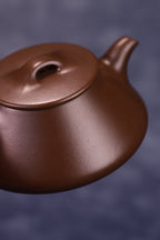 德根石瓢，撇口设计，冯文婷·原矿老紫泥，全手工制，容量150cc，内推14孔出水  作者：实力派陶手冯文婷