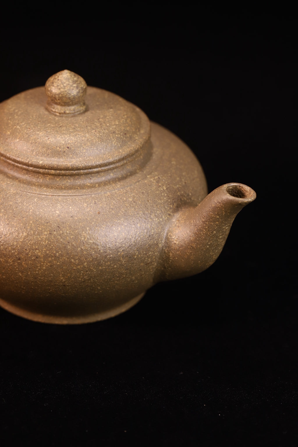 笑樱·精品 内推出水孔 /容量230cc/极品原矿老青段  作者：实力派陶手丁美荣