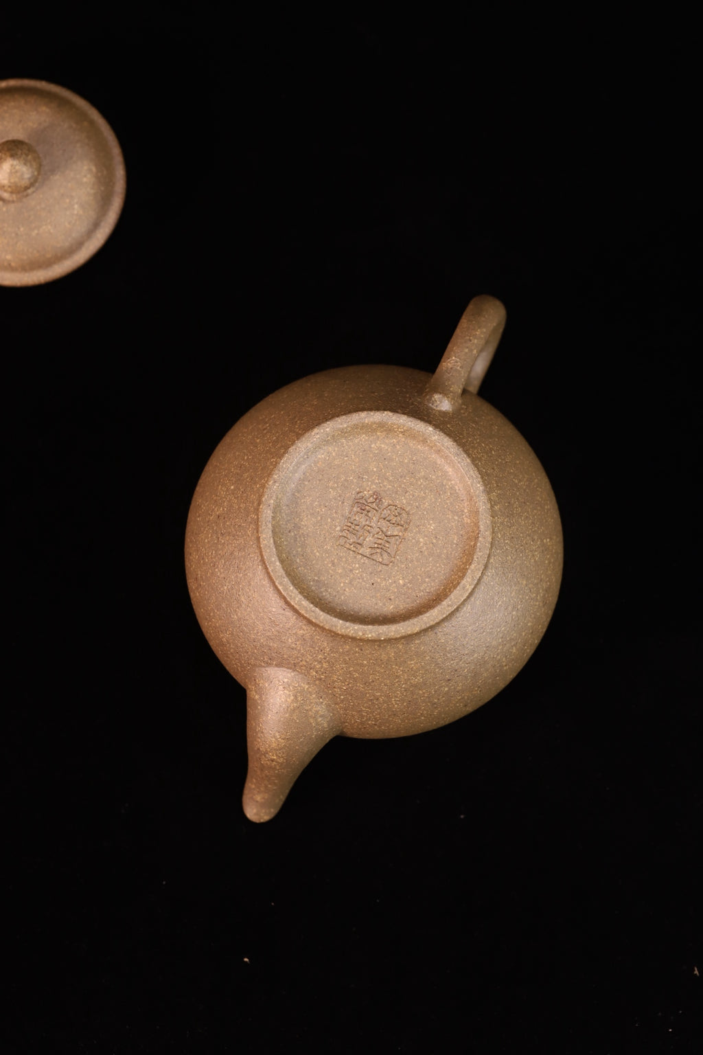 笑樱·精品 内推出水孔 /容量230cc/极品原矿老青段  作者：实力派陶手丁美荣