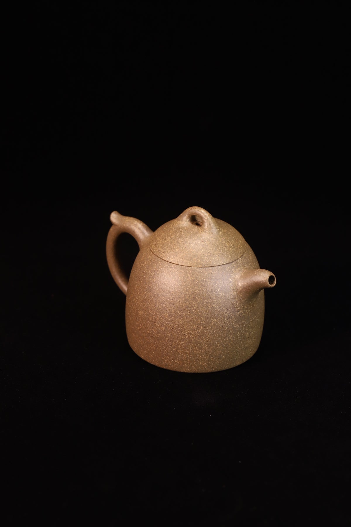 秦权·精品 内推出水孔/容量240cc/极品原矿老青段  作者：实力派陶手丁美荣