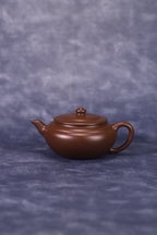 涟漪，撇口设计，实力派陶手冯文婷，原矿老紫泥，全手工制，容量150cc，内推7孔出水  作者：实力派陶手冯文婷