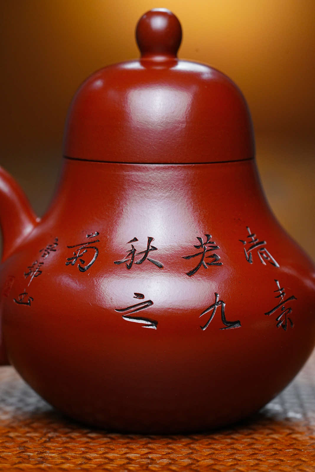研高大师收藏级作品推荐【思婷】 寅春朱泥（老师家藏五十多年老料市面罕见 ）180CC 作者：周新元 国家级正高级工艺美术师