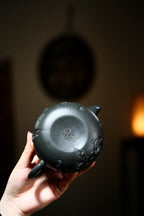 研高大师金奖作品推荐【供春】[强] 天青泥（老师家藏三十多年老料市面罕见 ）400CC 作者：周新元 国家级正高级工艺美术师