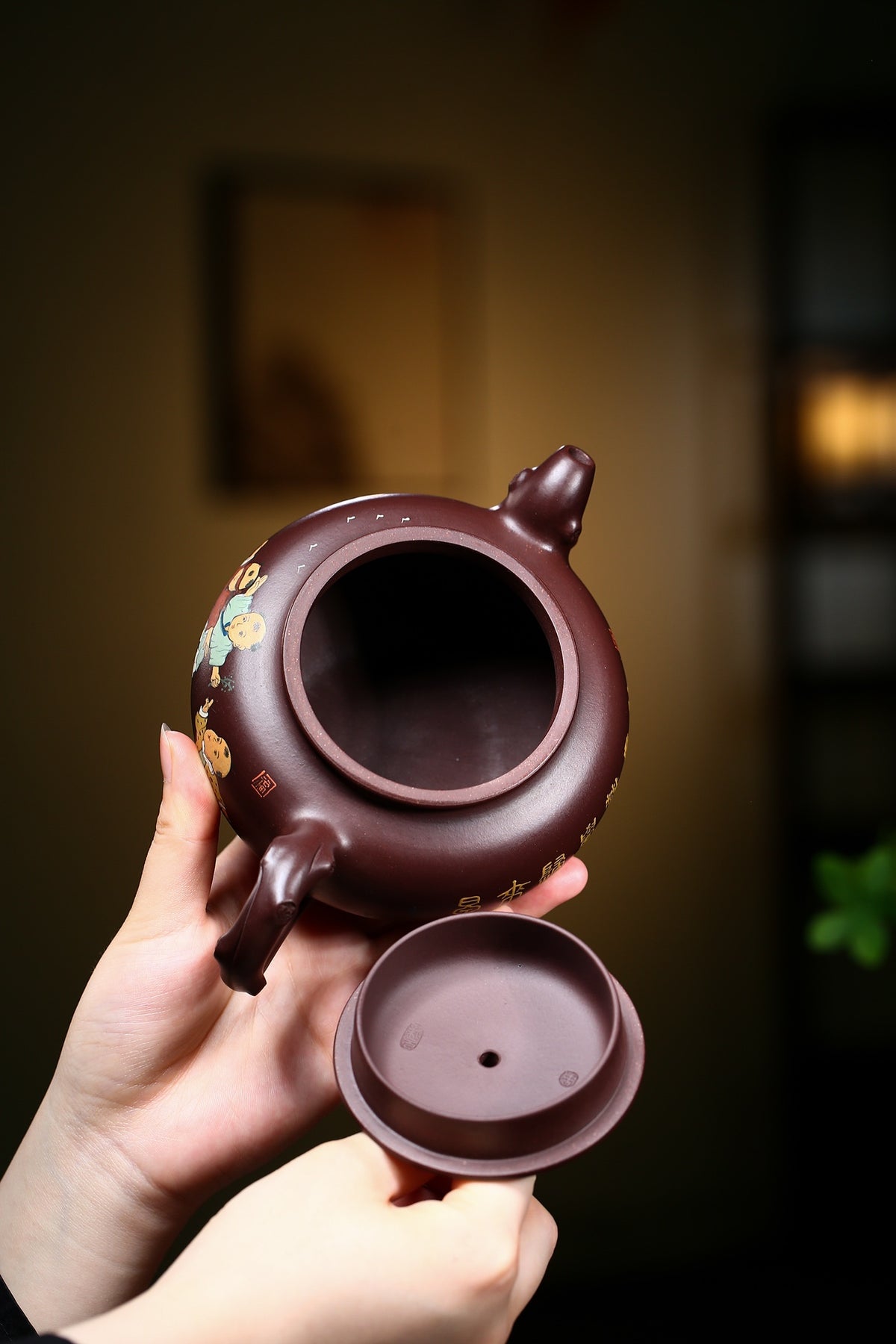 研高金奖作品推荐【童趣】[强] 家藏老紫泥（老师家藏三十多年老料市面罕见 ）500CC 作者：周新元 国家级正高级工艺美术师