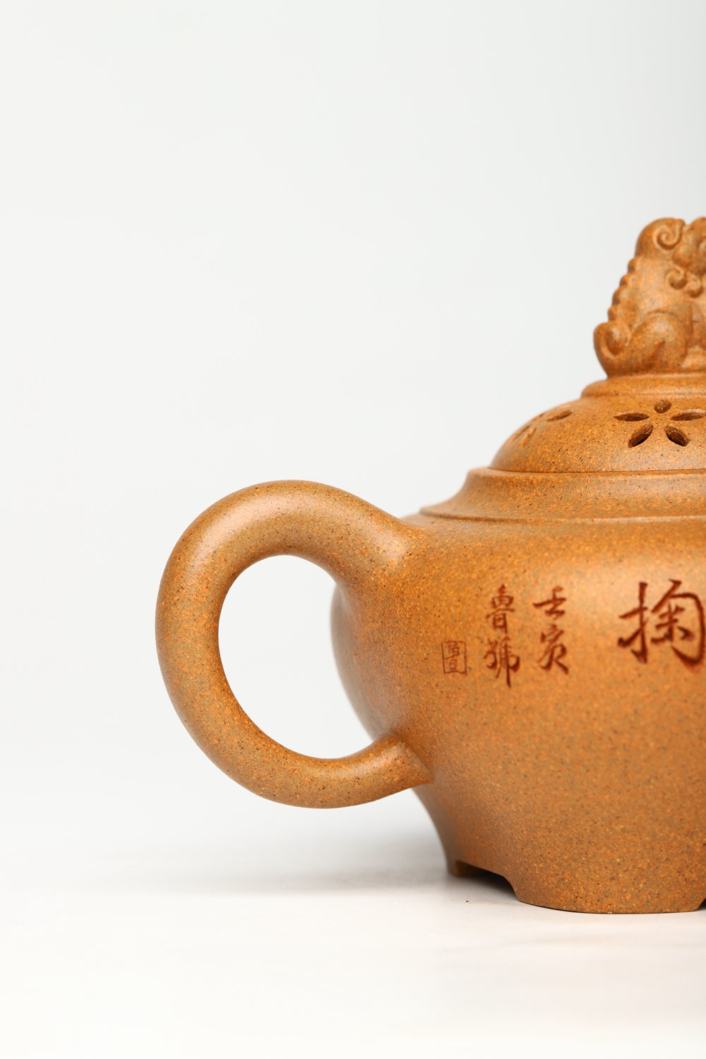 研高大师收藏级作品推荐【四方尊狮】[强] 家藏血砂段泥（老师家藏三十多年老料市面罕见 ）380CC 作者：周新元 国家级正高级工艺美术师