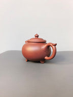 程辉大师 紫砂界的功勋级领军人物·精品佳作《如意三足壶》——原矿极品老紫泥·360cc ——中国陶瓷艺术终身成就奖获得者·程辉之作