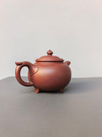 程辉大师 紫砂界的功勋级领军人物·精品佳作《如意三足壶》——原矿极品老紫泥·360cc ——中国陶瓷艺术终身成就奖获得者·程辉之作