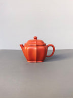 程辉大师 紫砂界的功勋级领军人物·精品佳作《菱花壶》——原矿极品朱泥·160cc ——中国陶瓷艺术终身成就奖获得者·程辉之作