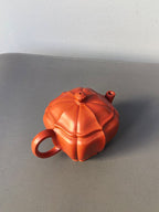 程辉大师 紫砂界的功勋级领军人物·精品佳作《菱花壶》——原矿极品朱泥·160cc ——中国陶瓷艺术终身成就奖获得者·程辉之作