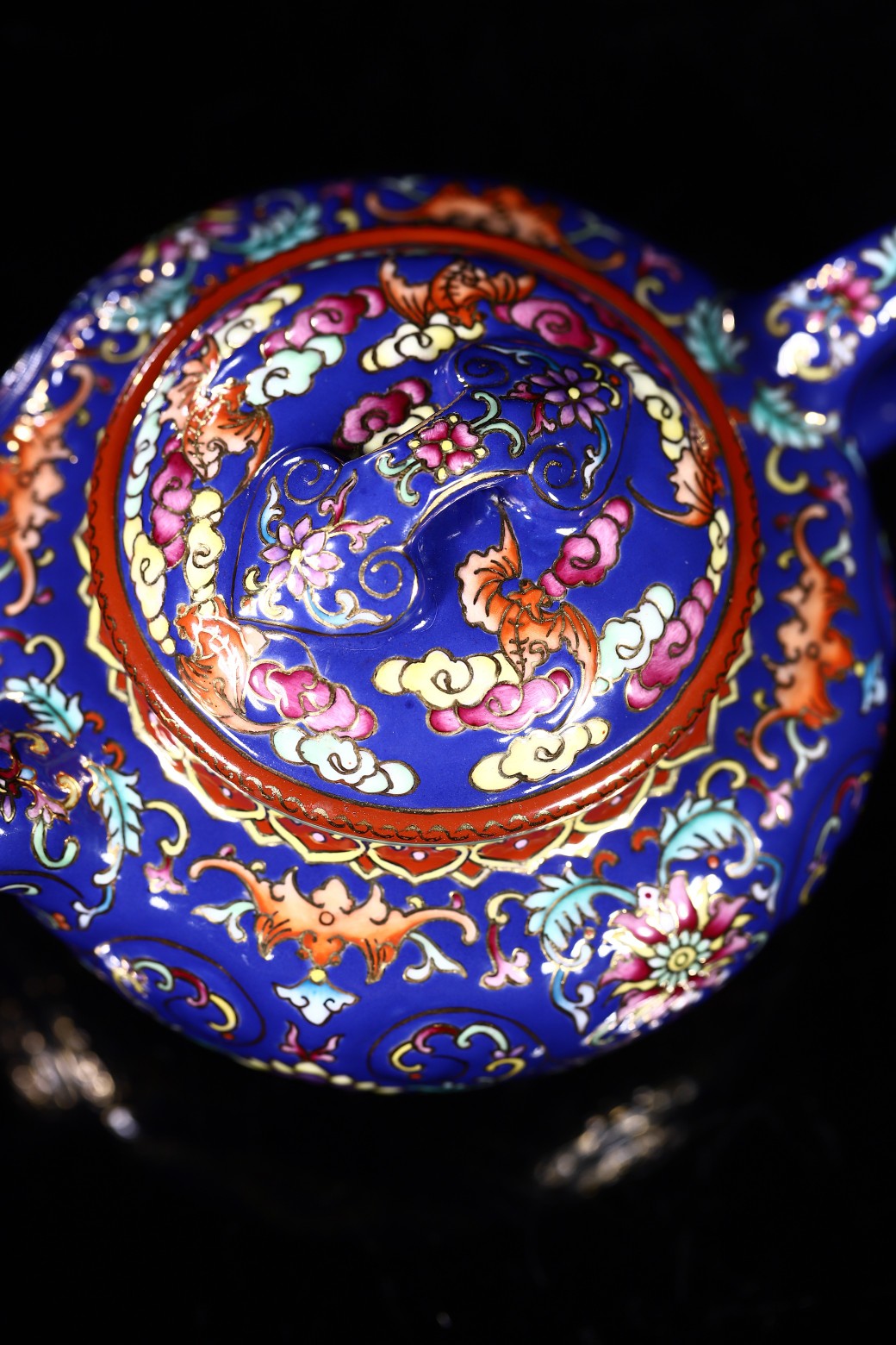 省大师潘春芳关门弟子许冠新老师制壶，中国陶瓷艺术大师张正海老师装饰新品【九福如意】家藏鸡血大红袍精制，450cc