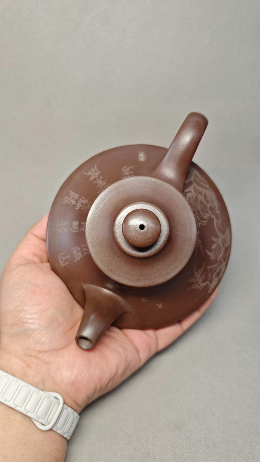 超薄胎、堆绘装饰 【云炉】 泥料：原矿紫泥    容量：330cc    孔数：9孔