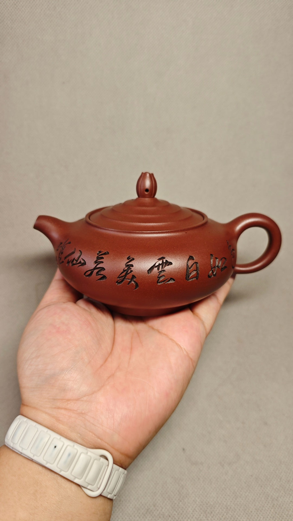 【清香】证书配套齐全 制壶：赵丽娟（国家级高级工艺美术师） 泥料：原矿龙血砂 容量：300cc    孔数：14孔