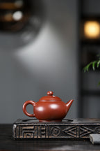 杨鹏全手工薄胎水上瓢【水平壶】泥料：鸡眼底槽清（一泡茶后泥料包浆立现）容量：250cc。作者：实力派名家杨鹏老师全手工制作
