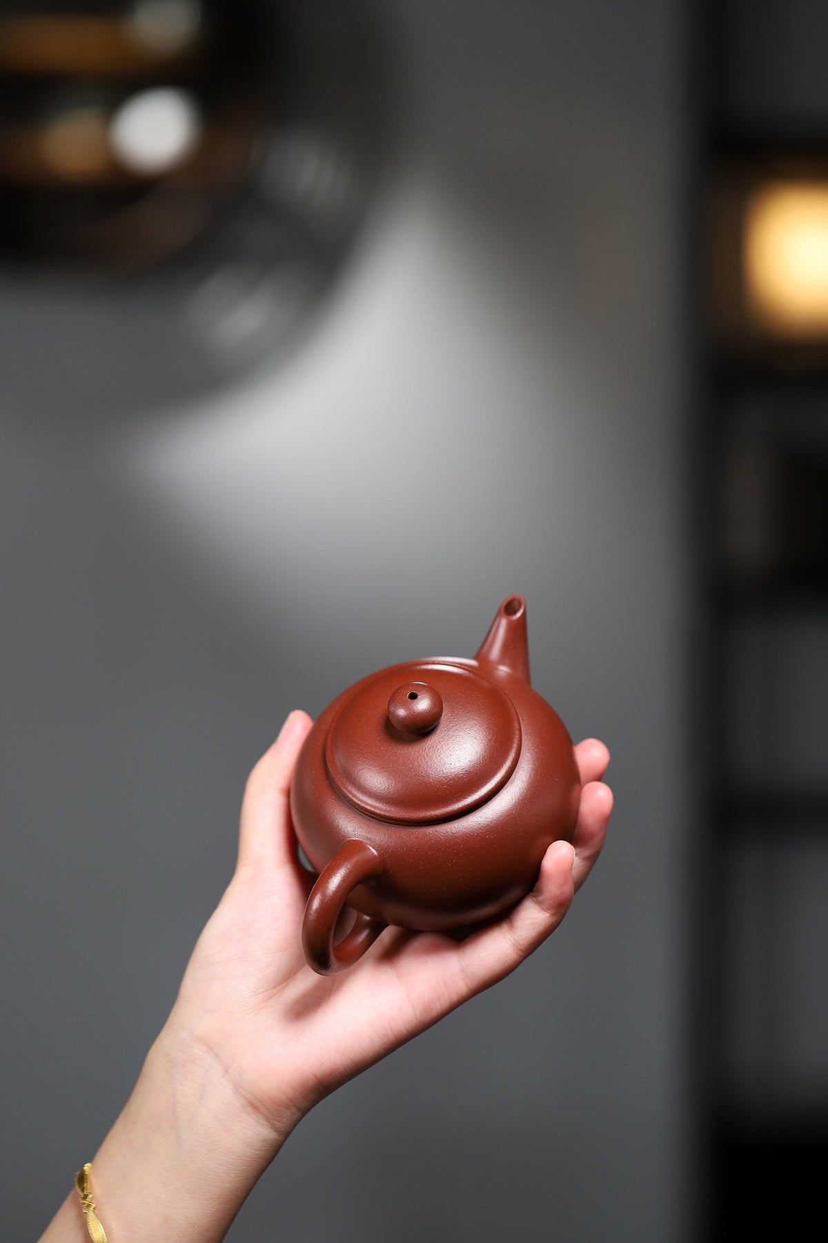 杨鹏全手工薄胎水上瓢【水平壶】泥料：鸡眼底槽清（一泡茶后泥料包浆立现）容量：250cc。作者：实力派名家杨鹏老师全手工制作