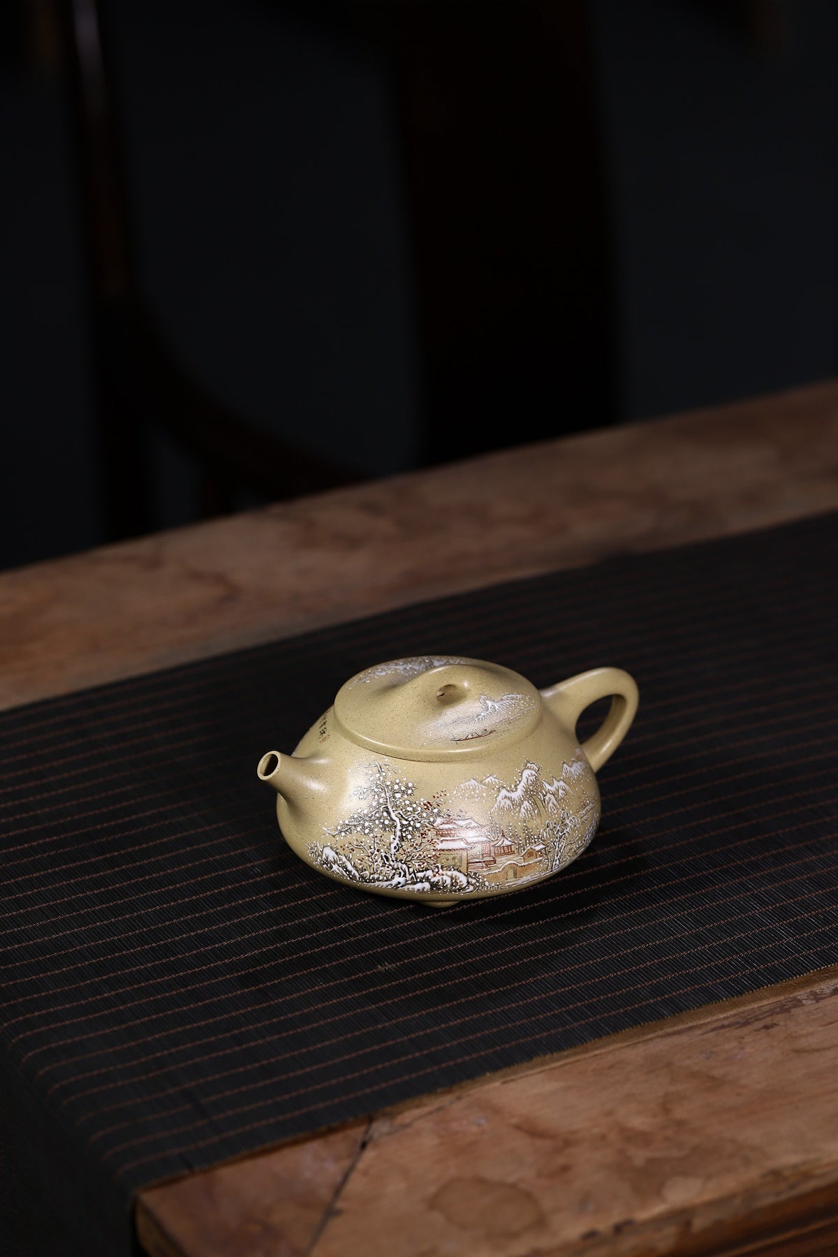 大师许成权高徒张丽老师制壶，陶瓷艺术大师沈凯老师装饰新品【景舟石瓢 · 玉蕊迎春】270cc