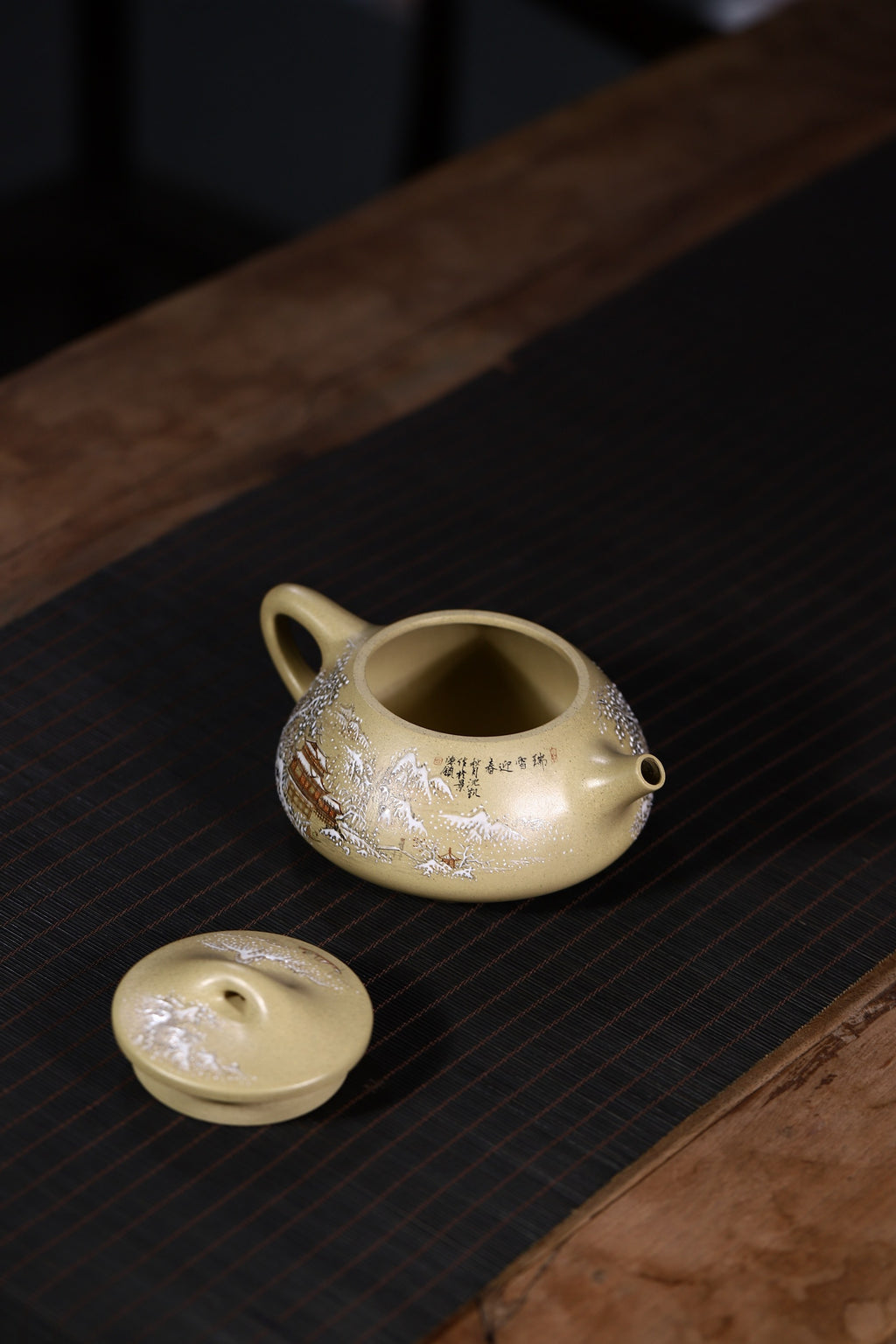 大师许成权高徒张丽老师制壶，陶瓷艺术大师沈凯老师装饰新品【景舟石瓢 · 玉蕊迎春】270cc