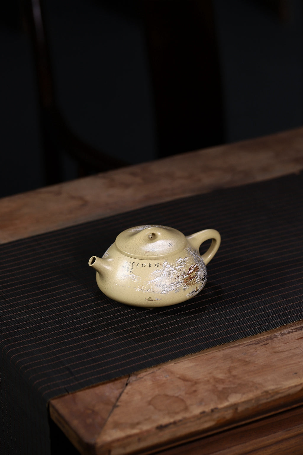 大师许成权高徒张丽老师制壶，陶瓷艺术大师沈凯老师装饰新品【景舟石瓢 · 踏雪飞鸿】270cc