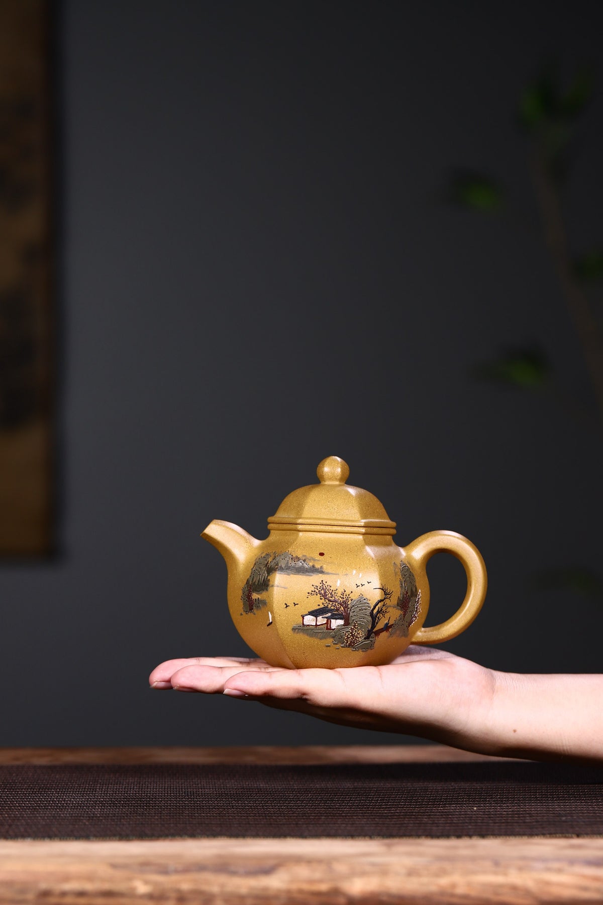 传承人珍藏段泥制【六方掇球】280cc上新！在掇球的基础上加上棱角的设计，上下连通一气，可谓构思巧妙