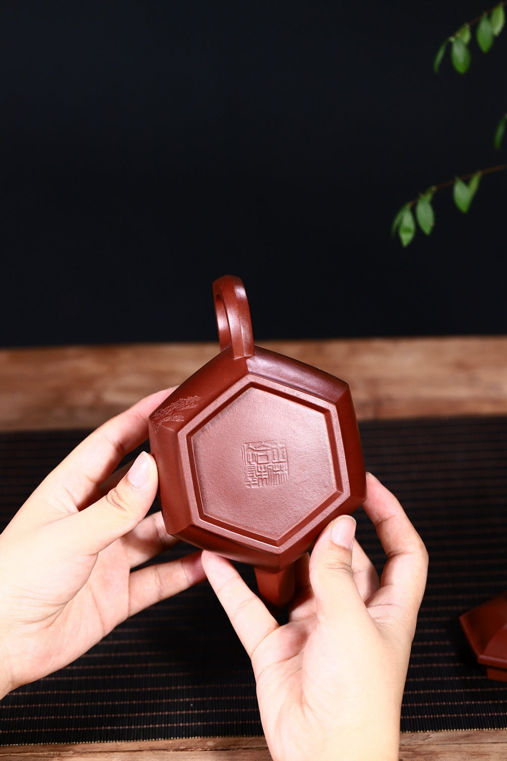 省大师/研高庄老师巅峰创作紫泥【华玉方壶】上新！360cc【珍品】