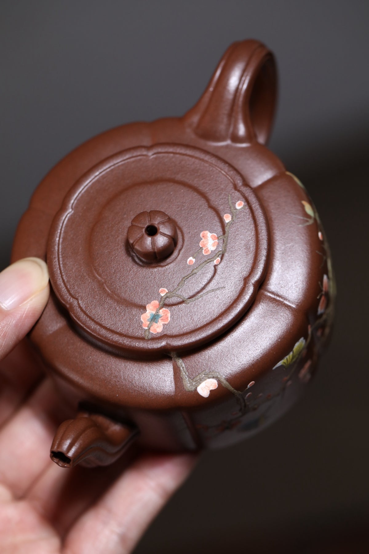 【梅花周盘】 泥料：老紫泥 容量：150cc 作者：罗老师