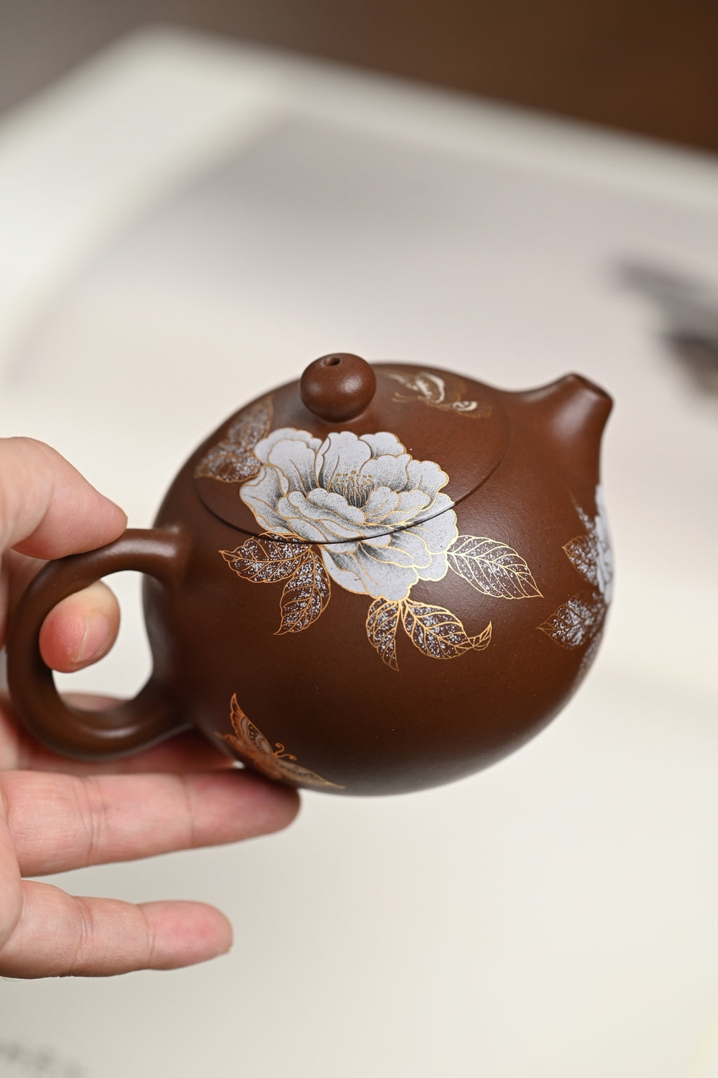 『西施』金银装饰 文革老紫泥·容量200cc·9孔出水·内推·陈华军（国家级工艺美术师）