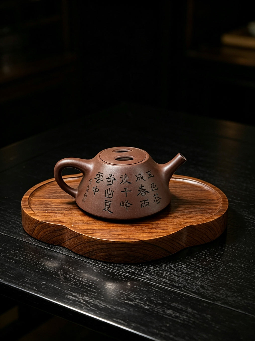 紫砂七老任淦庭嫡孙 百年任氏当代家主 缶硕后嗣  品名：牛盖石瓢 容量：350cc 泥料：紫泥 作者：任俊寅
