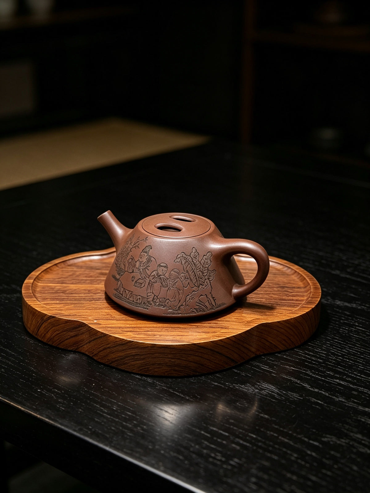 紫砂七老任淦庭嫡孙 百年任氏当代家主 缶硕后嗣  品名：牛盖石瓢 容量：350cc 泥料：紫泥 作者：任俊寅
