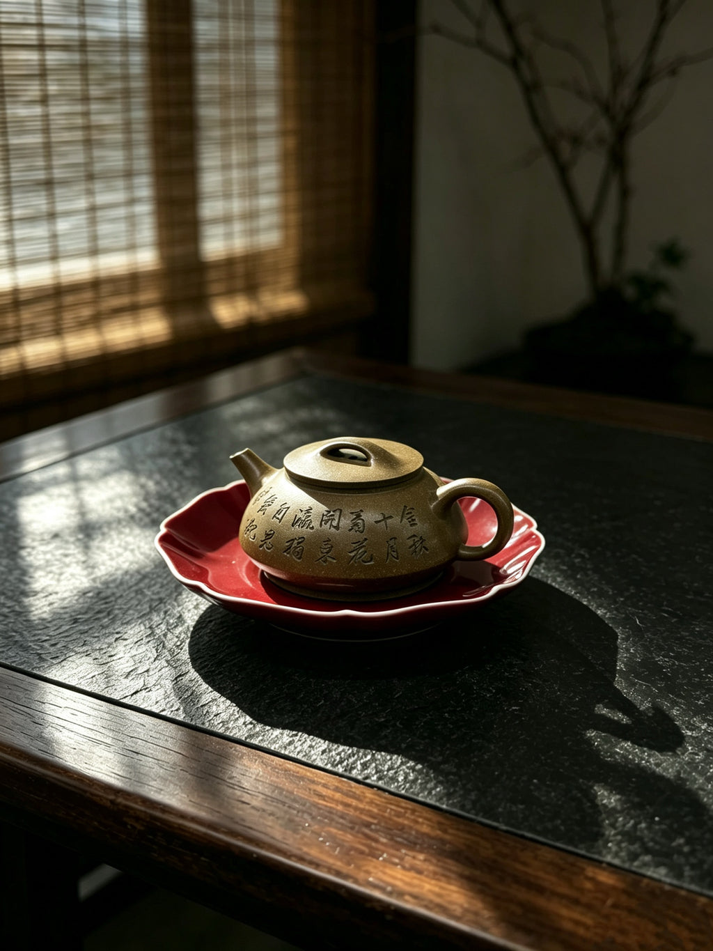 紫砂七老任淦庭嫡孙 百年任氏当代家主 缶硕后嗣  品名：世恒石瓢 容量：250cc 泥料：老团泥 （老段泥） 作者：任俊寅