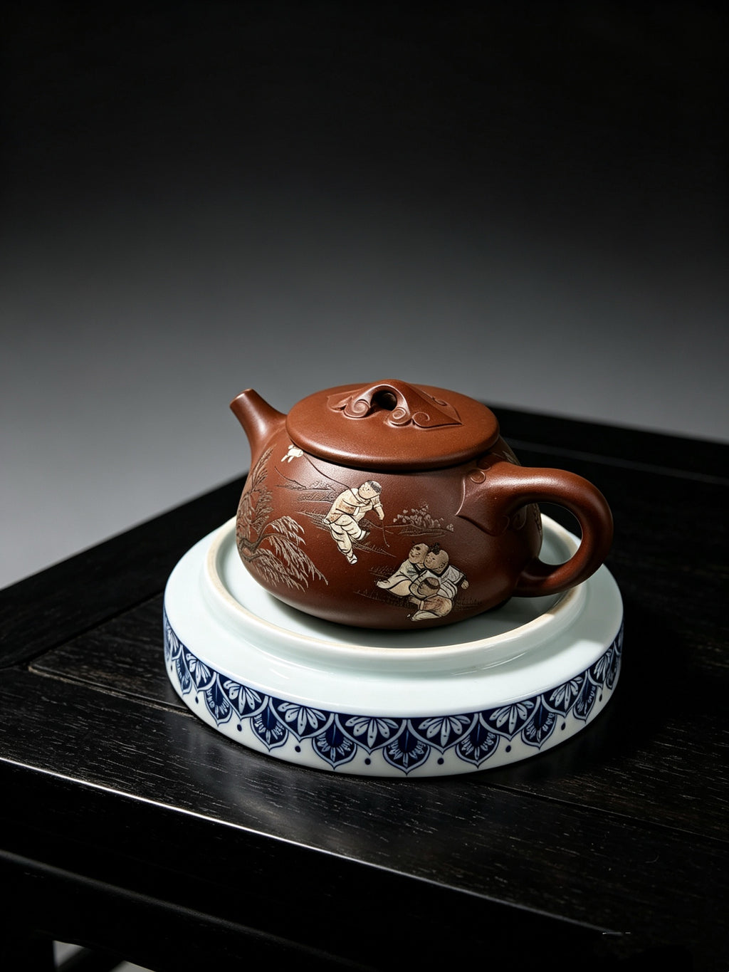 ￼紫砂七老任淦庭嫡孙 百年任氏当代家主 缶硕后嗣  品名：如意石瓢 容量：320cc 泥料：紫泥 作者：任俊寅