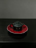 ￼紫砂七老任淦庭嫡孙 百年任氏当代家主 缶硕后嗣  品名：筋纹巨轮 容量：140cc 泥料：一厂老黑料（特高温） 作者：任俊寅