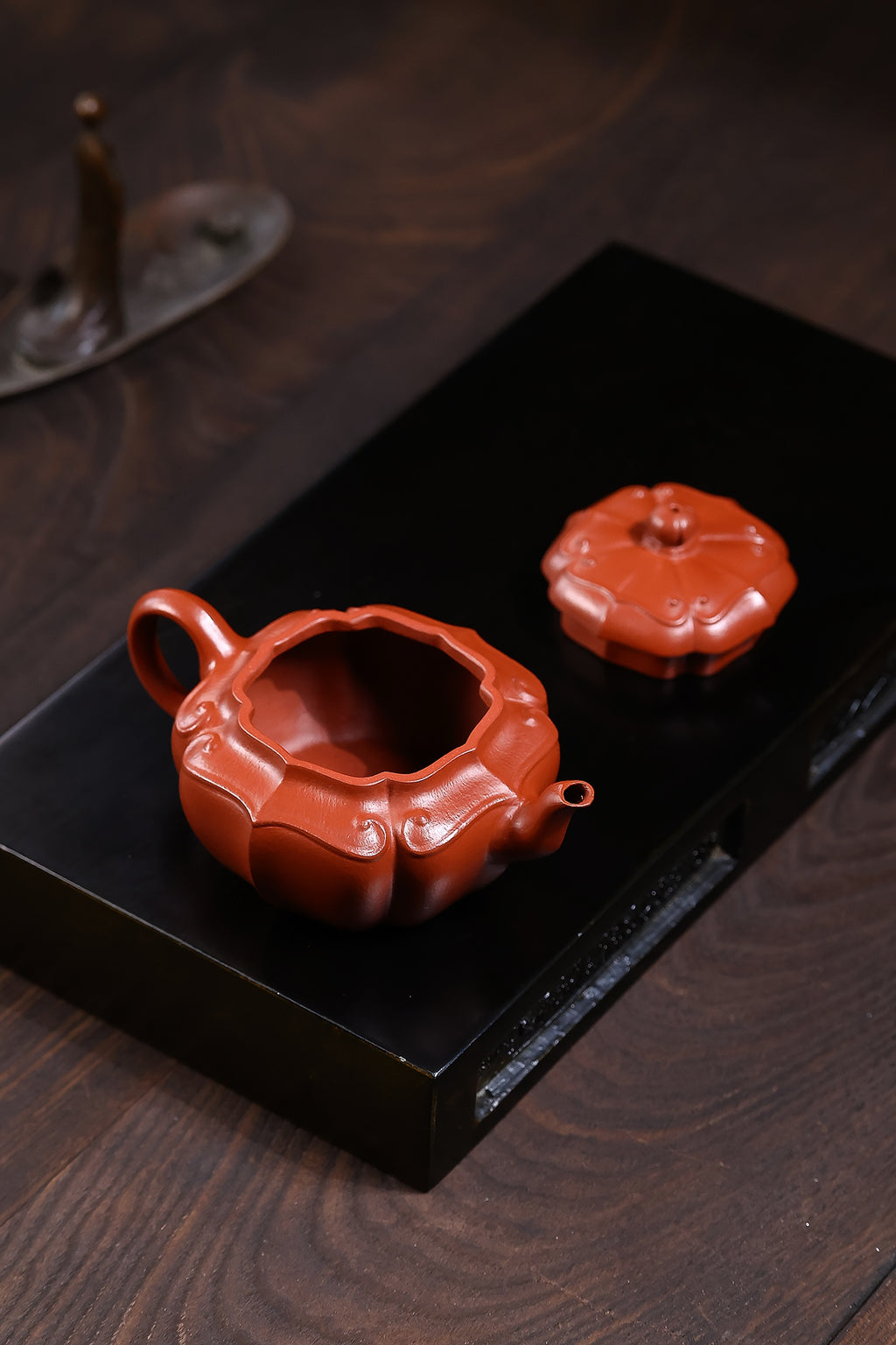 省大师勇淑英作品收藏【事事如意】 泥料：极品朱泥 容量：150cc  作者：勇淑英 江苏省陶瓷艺术大师  工艺：手工制作，收藏价值高👍