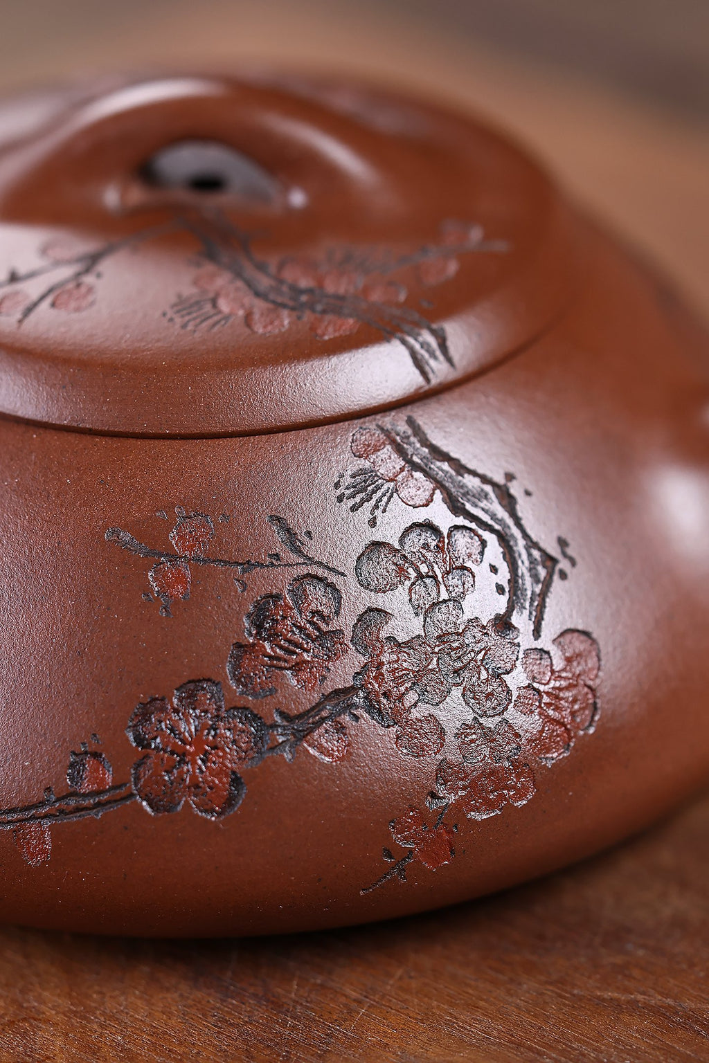 省大师勇淑英作品收藏【纳瓢】 泥料：极品文革泥 容量：200cc  作者：勇淑英 江苏省陶瓷艺术大师  工艺：手工制作，收藏价值高👍