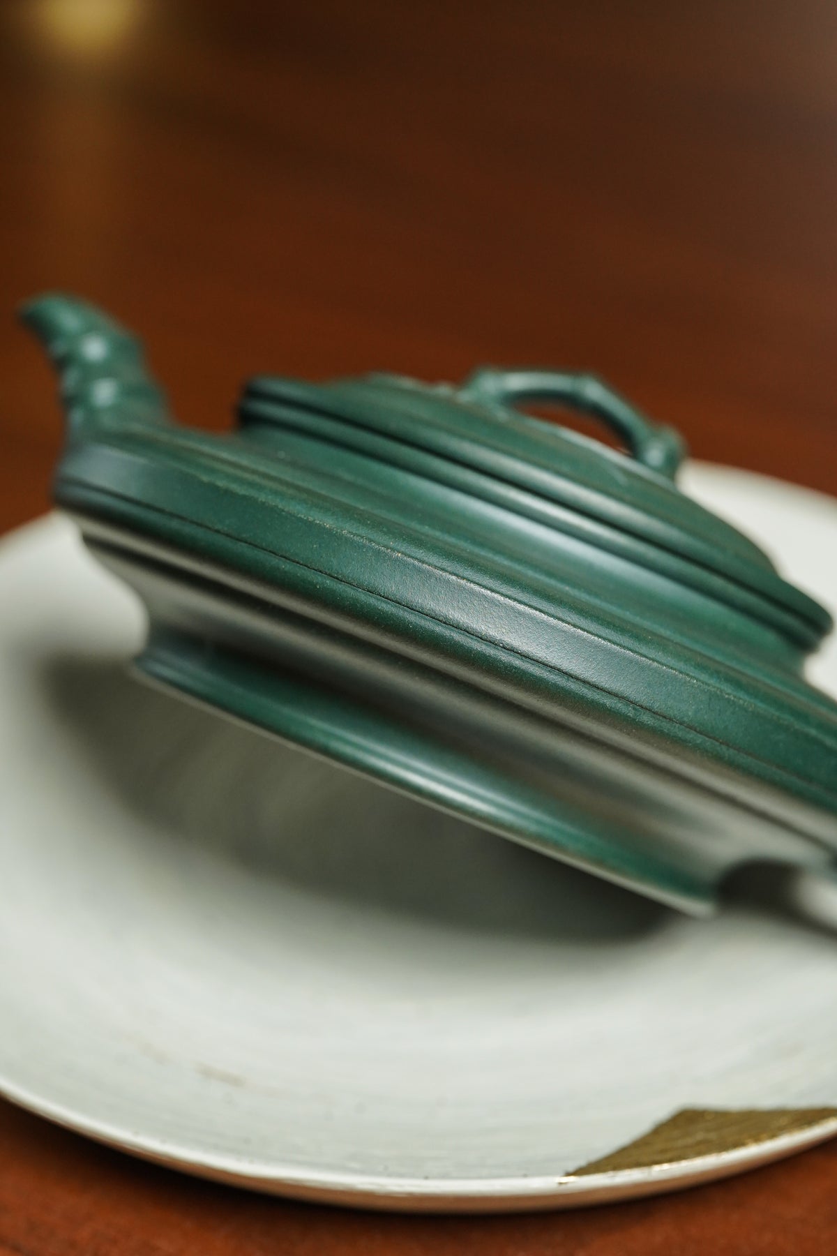景舟嫡传·昌鸿紫砂｜双国大师李昌鸿《扁竹壶》是您传世典藏与高端礼赠的优选之作。   ——优质景舟绿泥·200cc