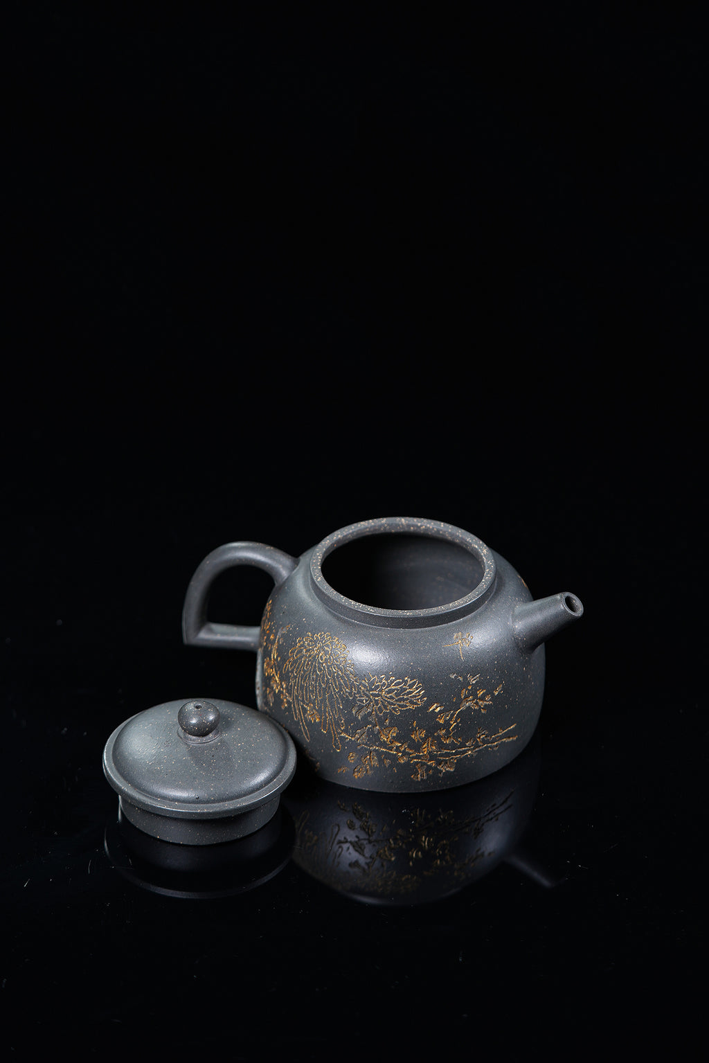 中国陶瓷艺术终身成就奖｜储立之大师传世典藏重器《墨韵壶》是礼藏双宜首选的高端艺术品！  ——原矿优质 雪花青·220cc