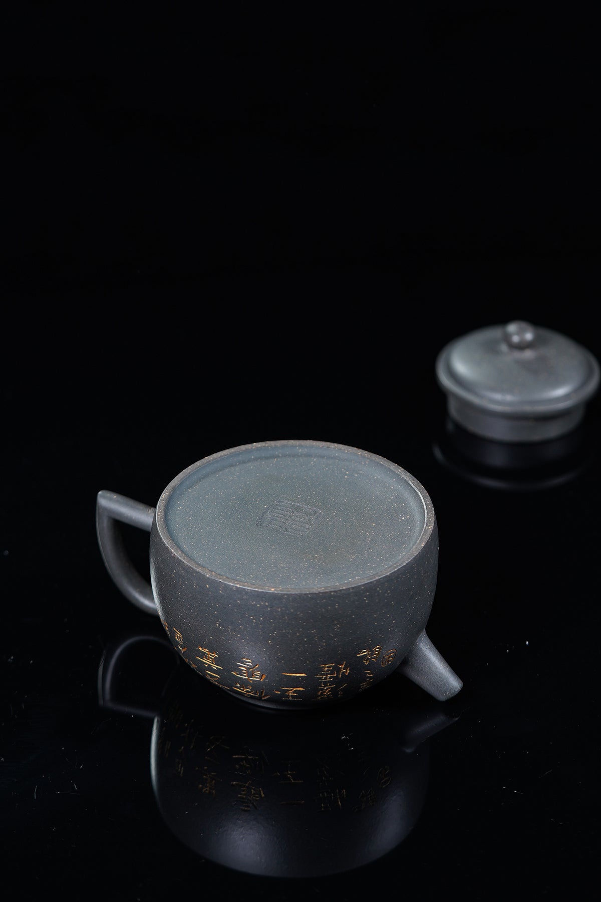 中国陶瓷艺术终身成就奖｜储立之大师传世典藏重器《墨韵壶》是礼藏双宜首选的高端艺术品！  ——原矿优质 雪花青·220cc