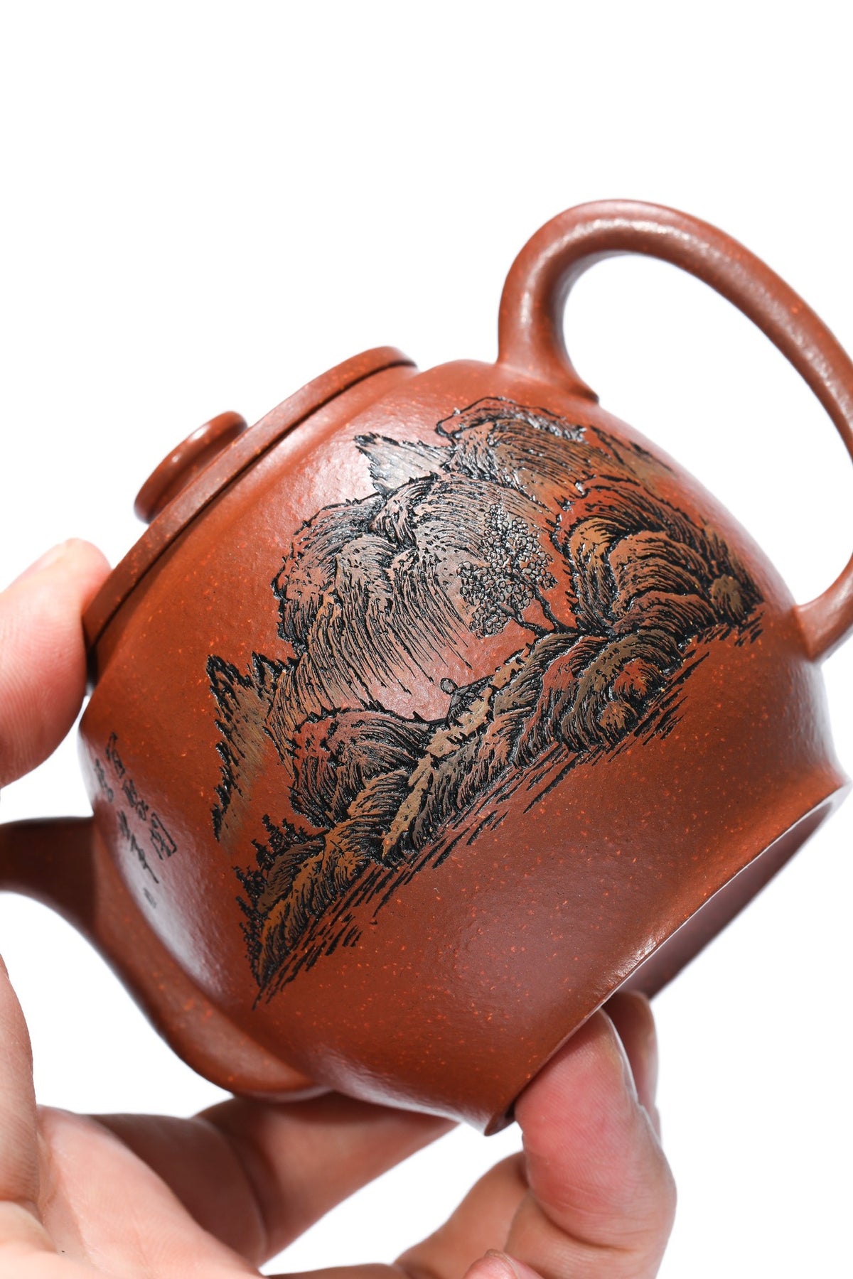 彩刻江山 礼藏之巅｜紫砂界彩刻山水标杆·李峰臻品《汲古壶》礼藏双绝 传世重器！  ——原矿优质降坡泥·260cc ——著名紫砂彩刻艺术家·李峰亲工