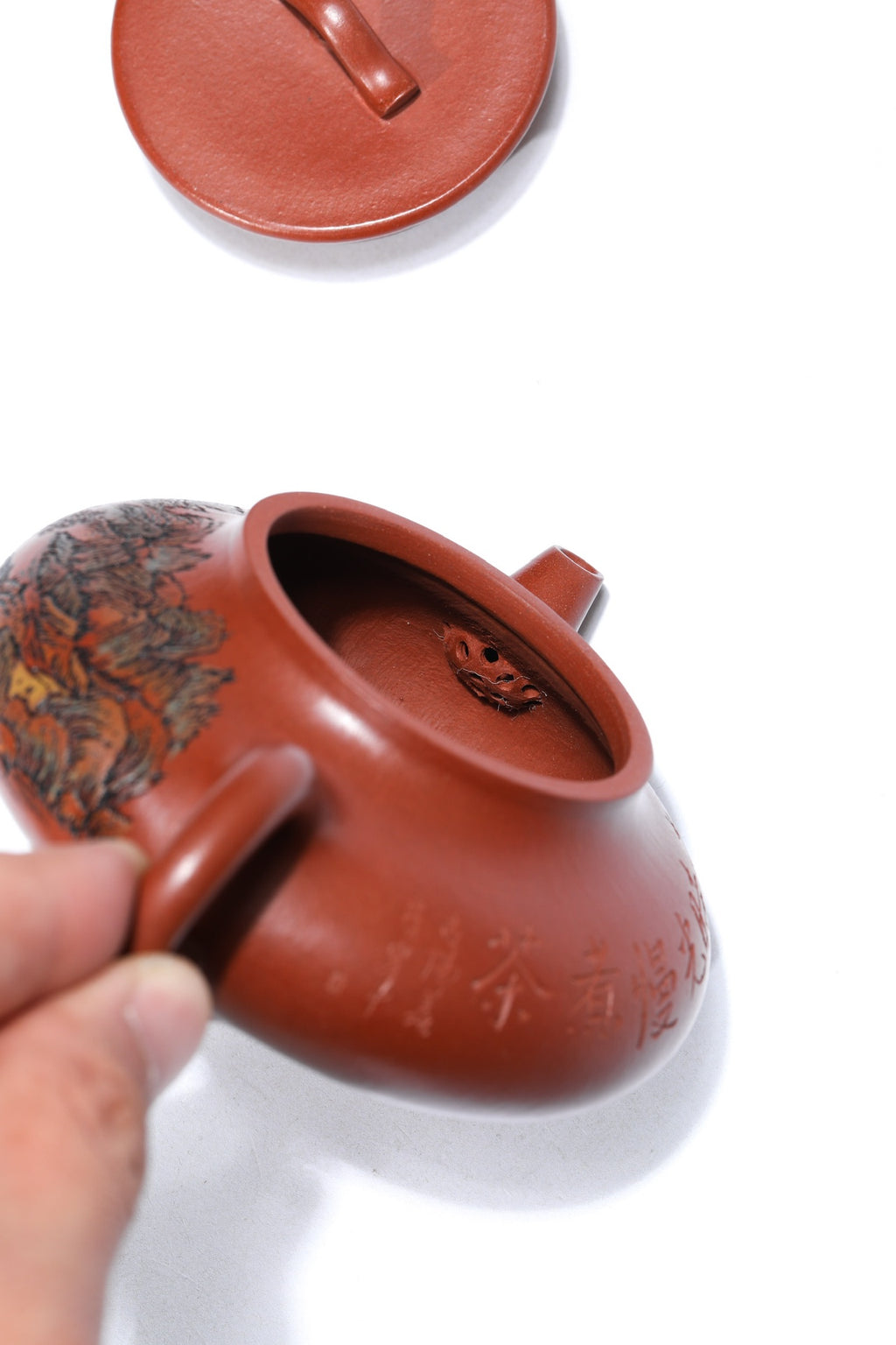 彩刻江山 礼藏之巅｜紫砂界彩刻山水标杆·李峰臻品《三足鼎立壶》礼藏双绝 传世重器！  ——原矿优质底槽清·180cc