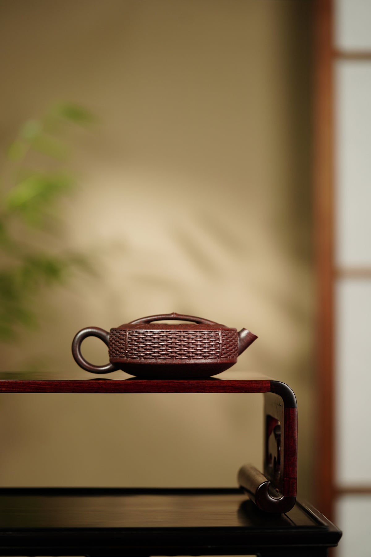 范泽锋高徒·邱爽紫砂潜力重器《竹编汉瓦壶》是您礼藏皆宜的高端艺术品👍  ——原矿优质老紫泥·150cc ——优质苏门答腊青·150cc