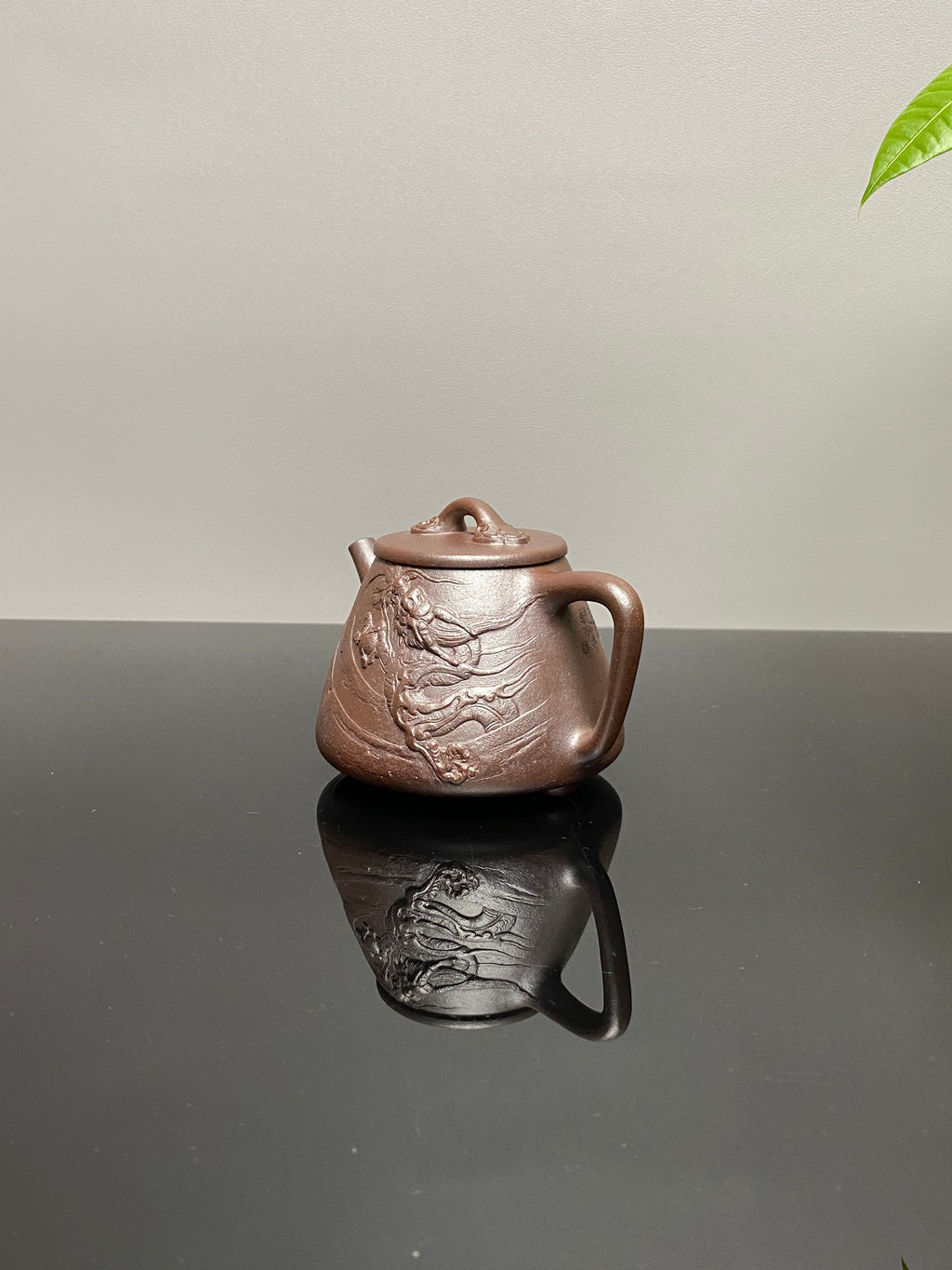 明清技艺 紫砂浮雕圣手·郑裕忠制【高石瓢】收藏送礼两相宜的艺术品！  ——原矿优质老紫泥柴烧 280cc 浮雕圣手·郑裕忠