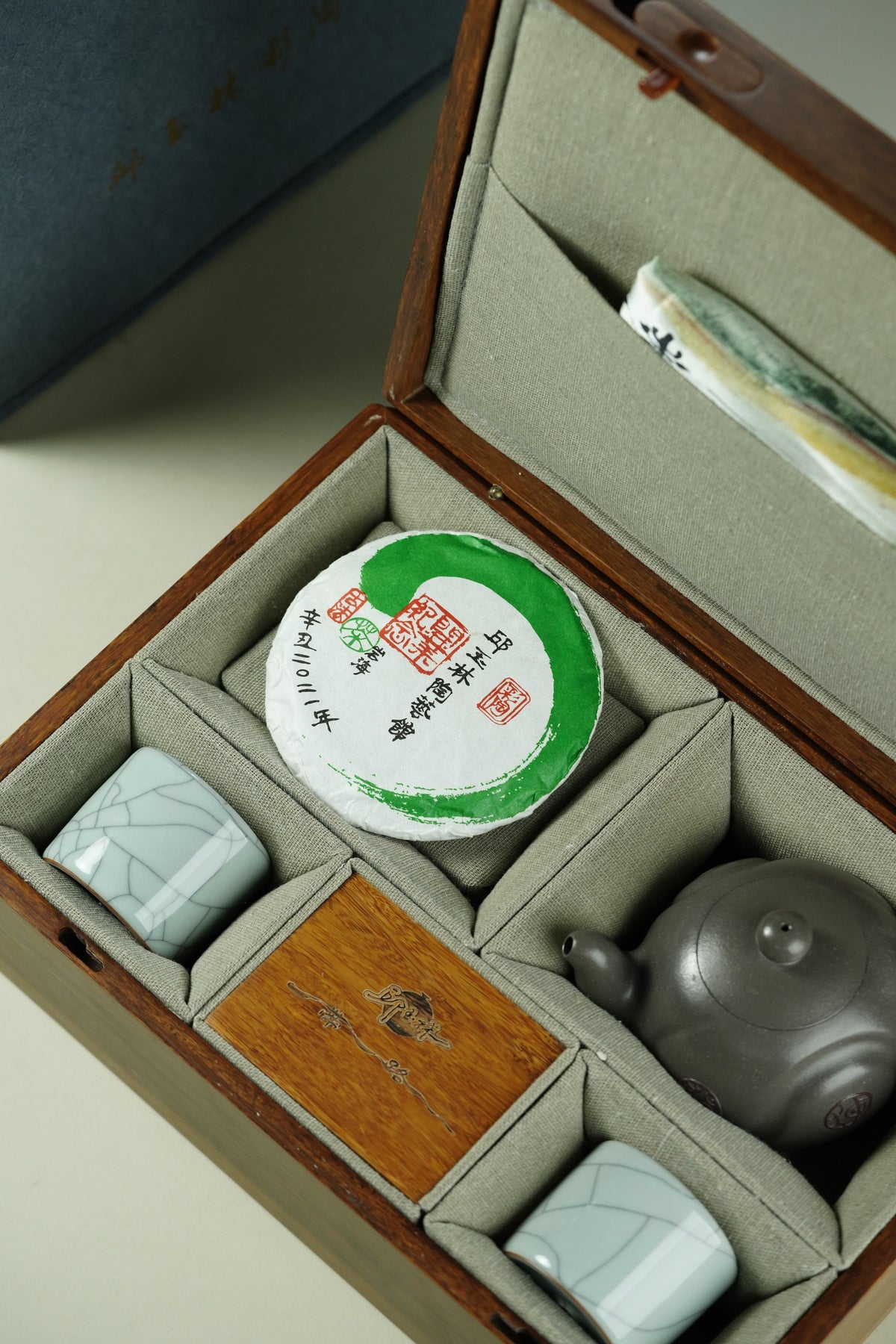 国大师邱玉林原创亲制｜殿堂级潜力臻品《太极壶套组》传世收藏、礼赠体面、巅峰重器👍 ——原矿优质天青泥·380cc（入册81页）