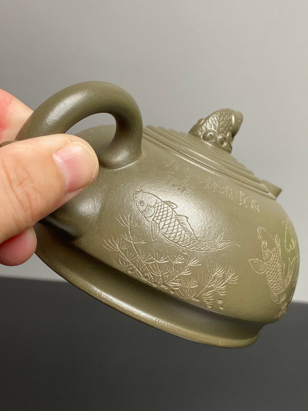 蒋蓉之女 传世花器｜蒋艺华·非遗紫砂巅峰重器《涟漪壶》收藏传世·高端礼赠艺术珍品！  ——原矿优质古玉青段·430cc（入册款代表作）