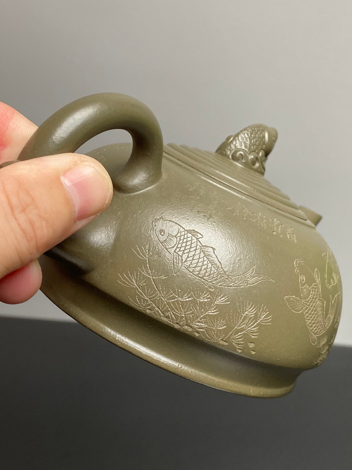 蒋蓉之女 传世花器｜蒋艺华·非遗紫砂巅峰重器《涟漪壶》收藏传世·高端礼赠艺术珍品！  ——原矿优质古玉青段·430cc（入册款代表作）